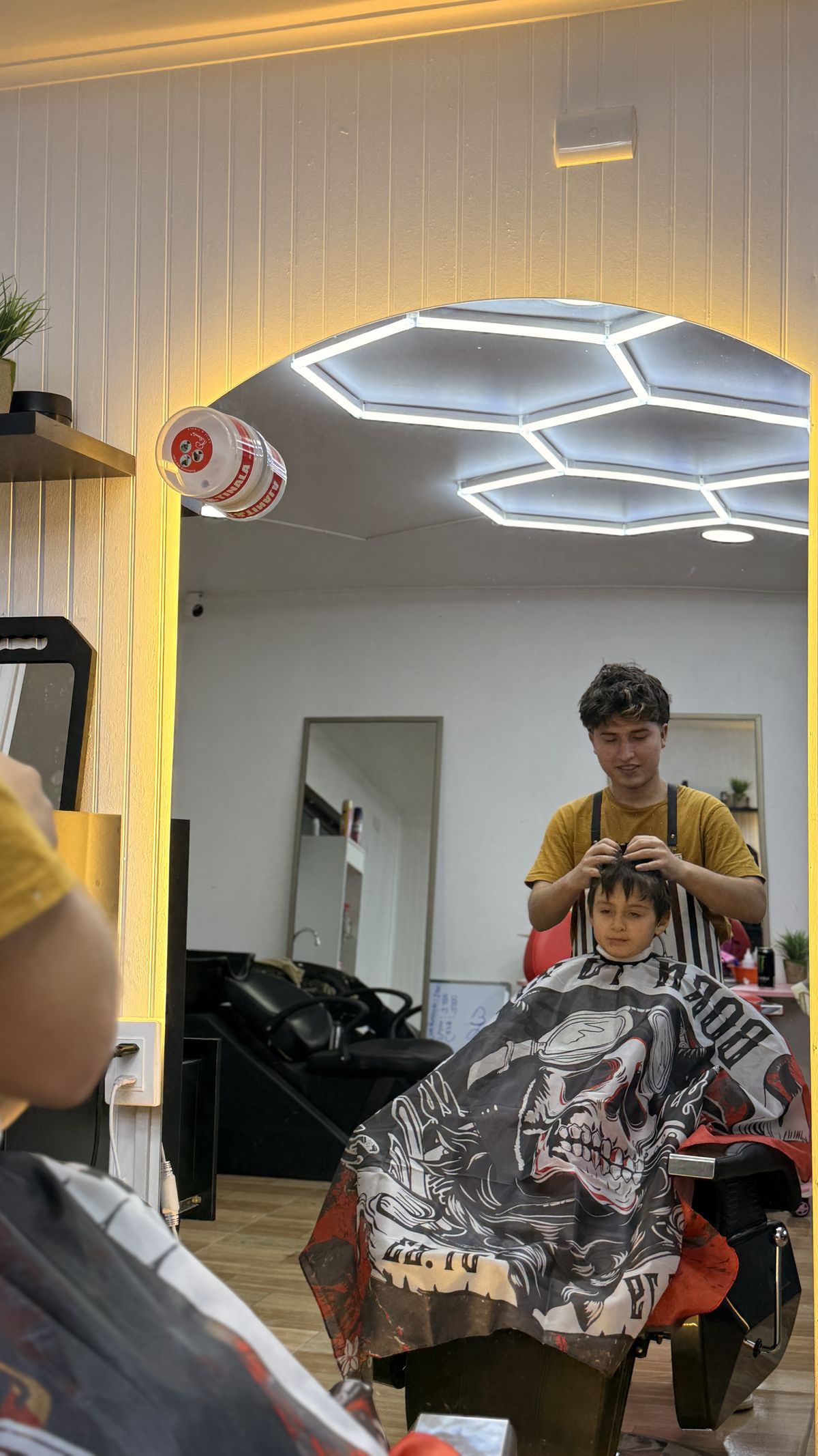 Corte de pelo para niños en Pinto